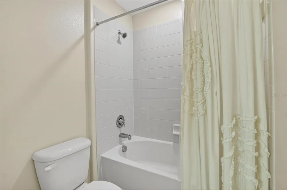 8435 HUNTERS FORK LOOP Ruskin, FL 33573
