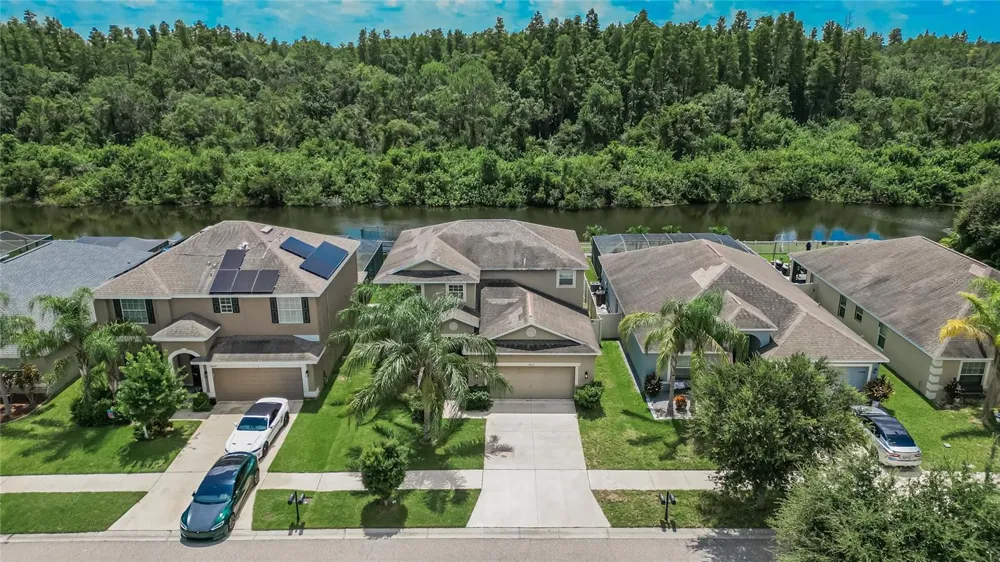 8435 HUNTERS FORK LOOP Ruskin, FL 33573