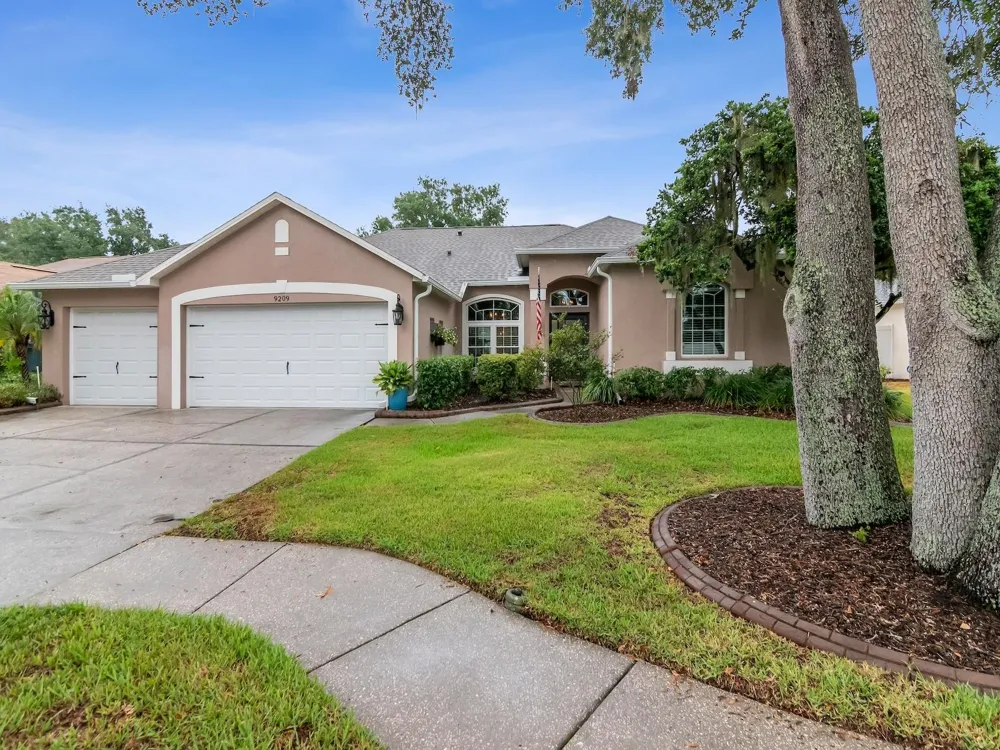 9209 WATERBIRD DRIVE Riverview, FL 33578