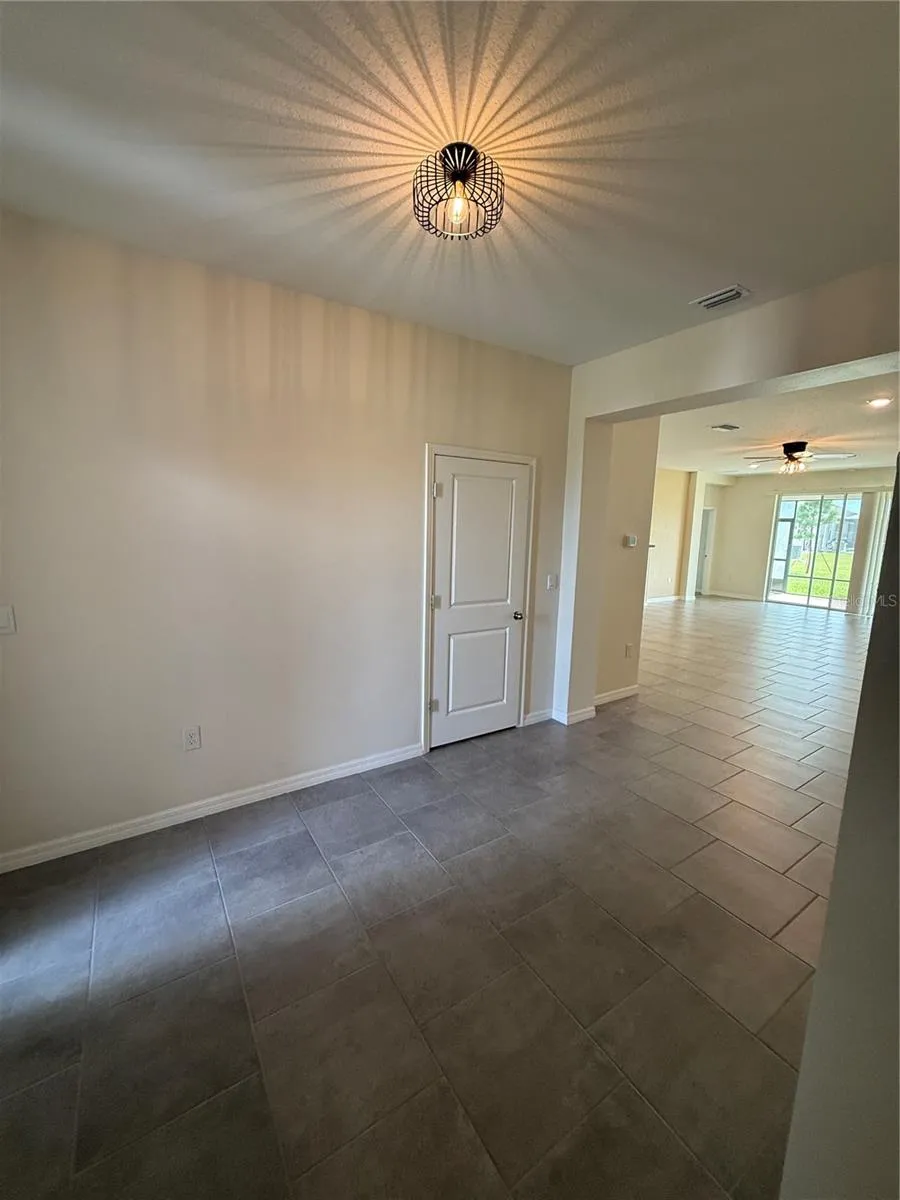 10652 BRIDGEGATE HEIGHTS LOOP San Antonio, FL 33576