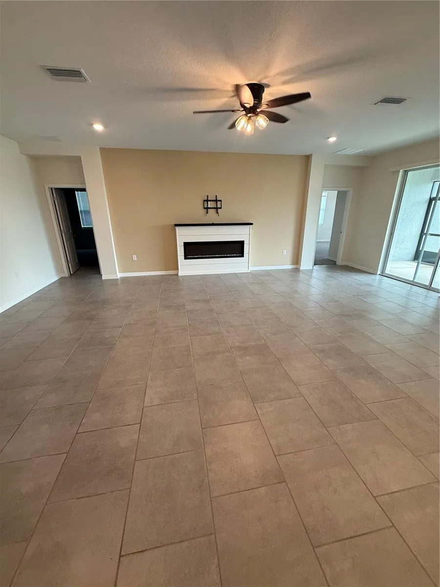 10652 BRIDGEGATE HEIGHTS LOOP San Antonio, FL 33576