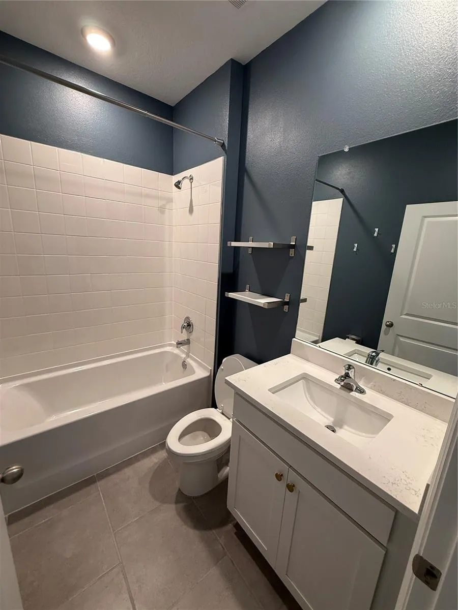 10652 BRIDGEGATE HEIGHTS LOOP San Antonio, FL 33576
