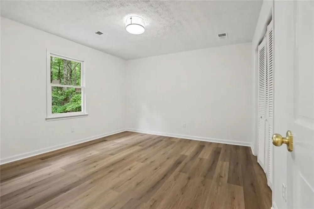 120 Marilyn Court Fayetteville, GA 30214