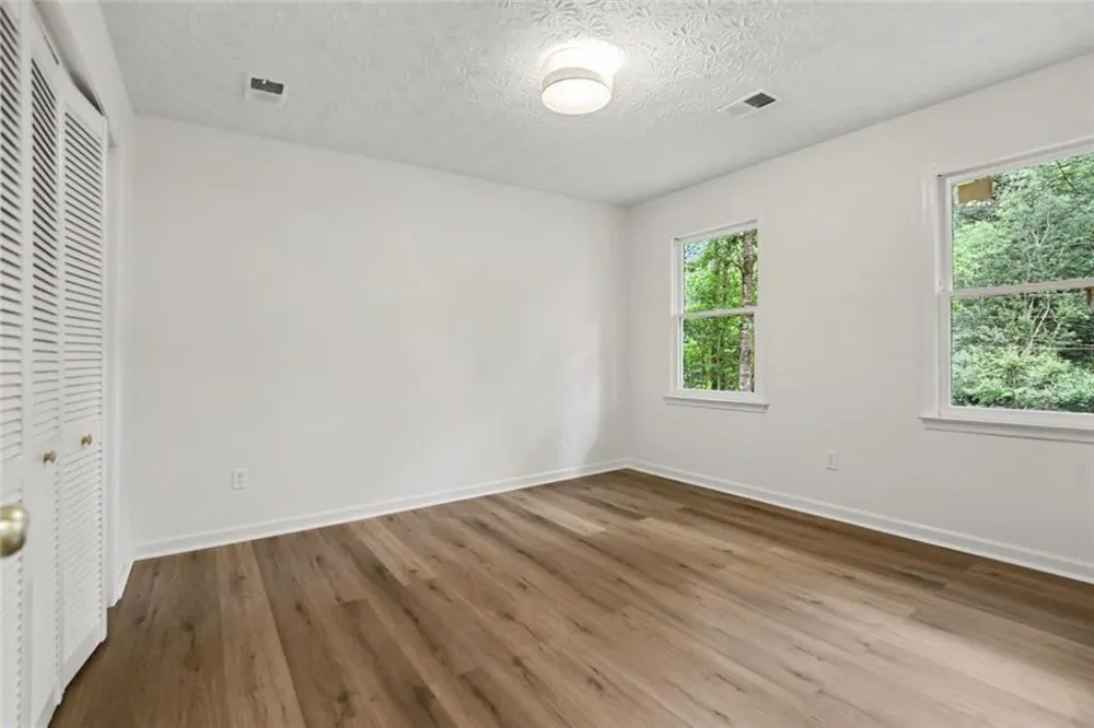 120 Marilyn Court Fayetteville, GA 30214