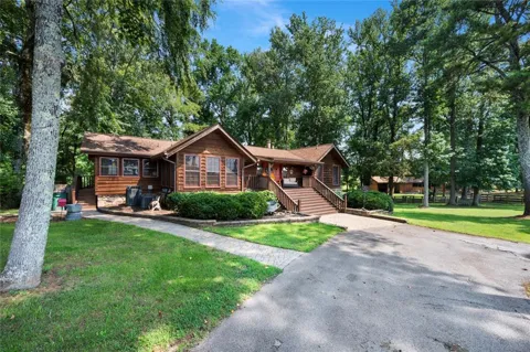 180 River Cove Road