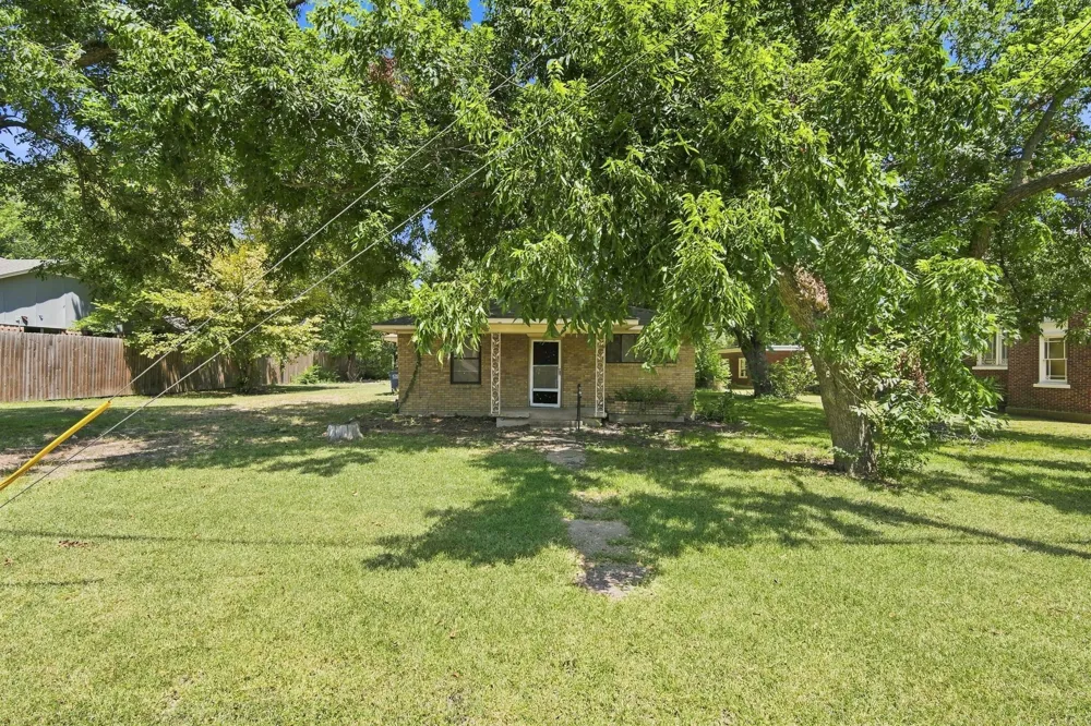 204 Methodist Street Red Oak, TX 75154