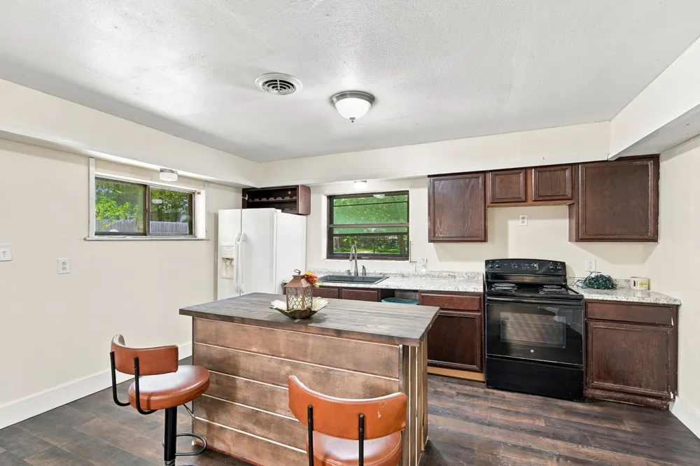 204 Methodist Street Red Oak, TX 75154