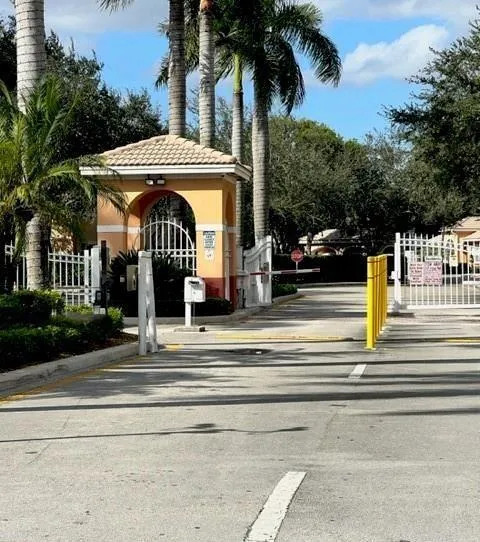 2140 SW 87TH WAY Miramar, FL 33025