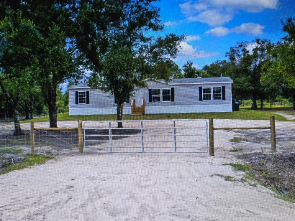 17018 NW 260TH STREET Okeechobee, FL 34972