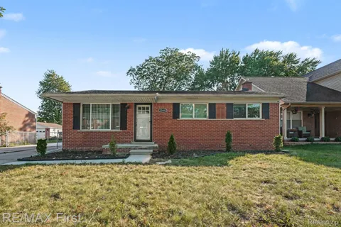 22600 EDGEWATER STREET