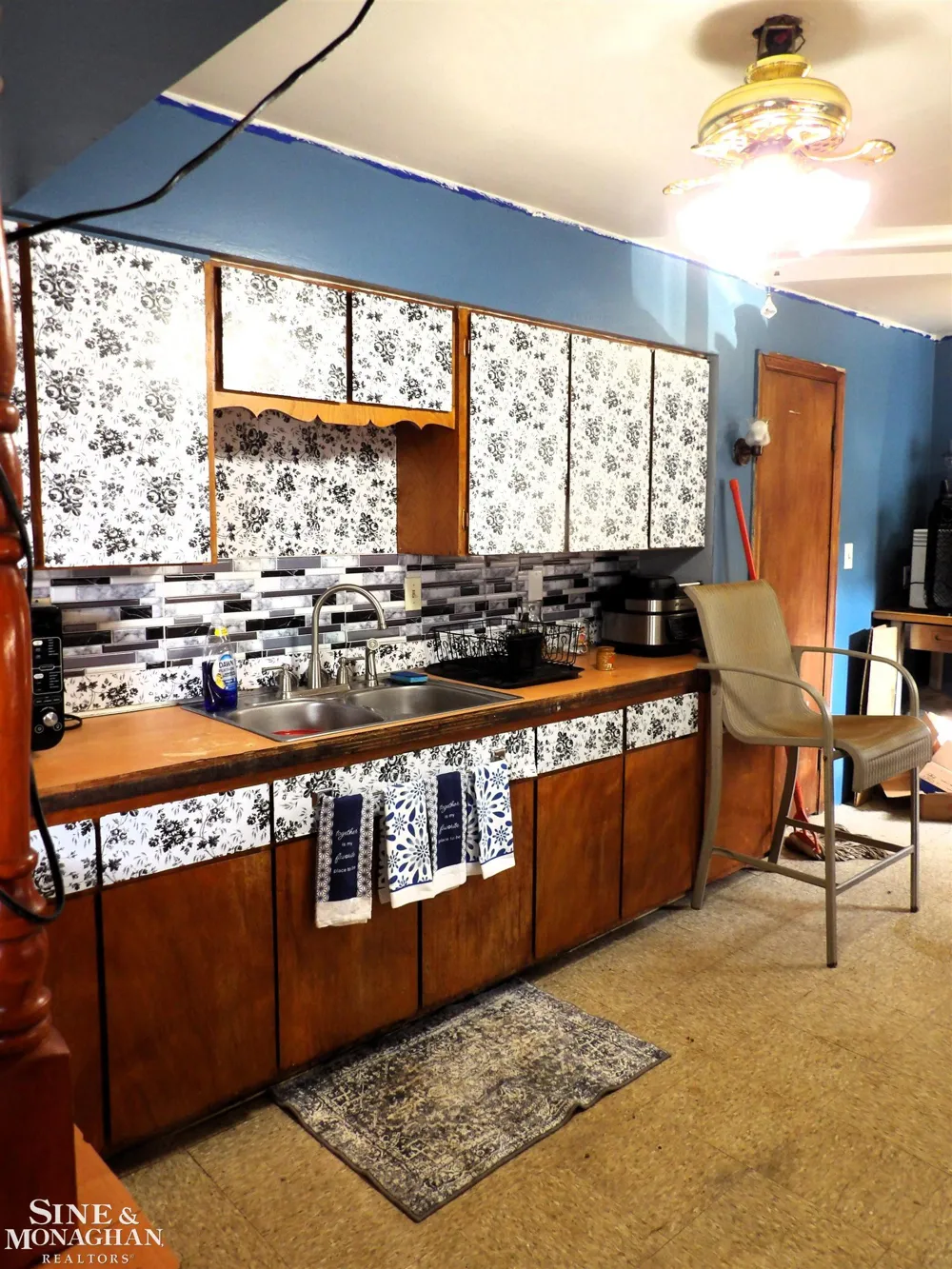 1219 White St Street Port Huron City, MI 48060