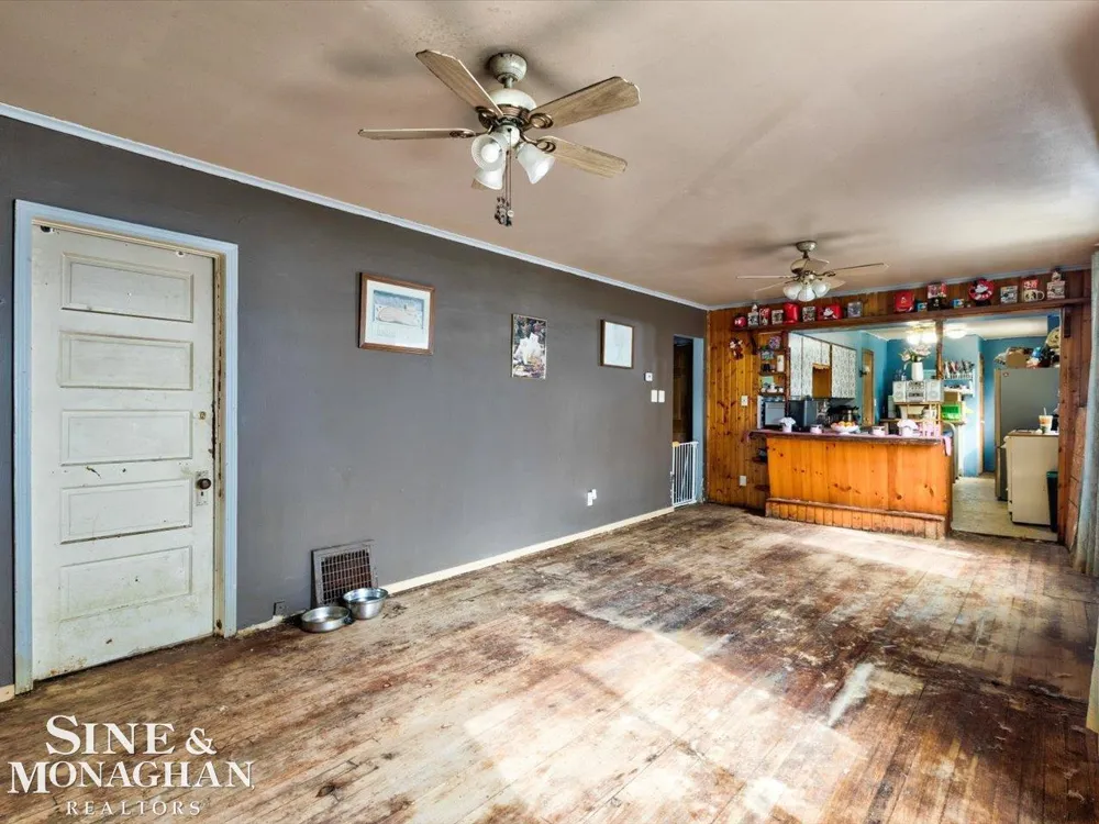 1219 White St Street Port Huron City, MI 48060