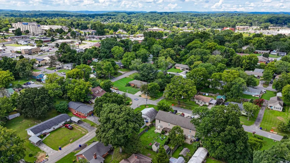 2704 Woodlawn Avenue NW #Apt 1 Cleveland, TN 37312