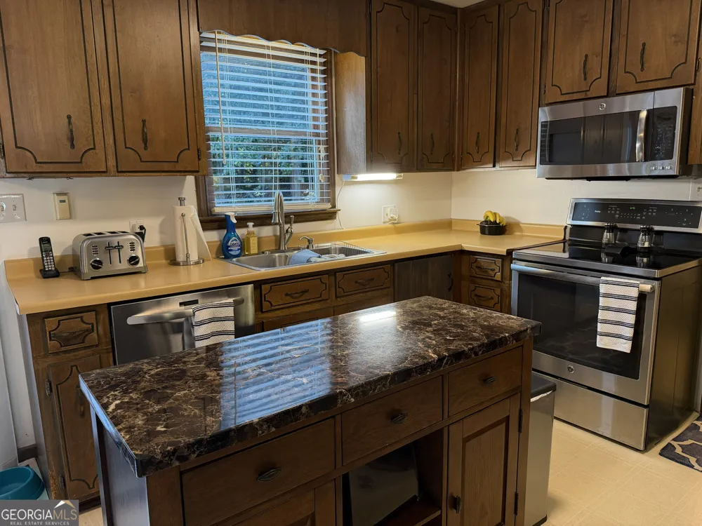 175 Windfall DR Winterville, GA 30683