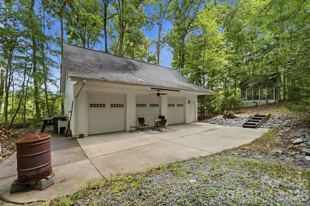 1220 Grun Augen Drive Richburg, SC 29729