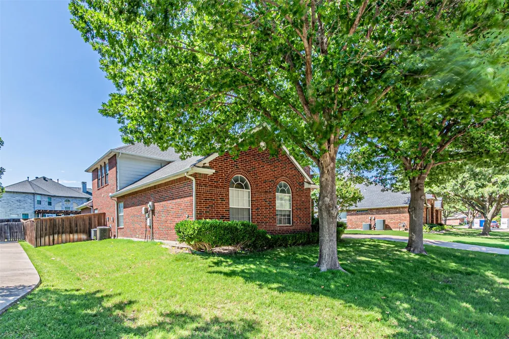1913 Blue Ridge Drive Flower Mound, TX 75028