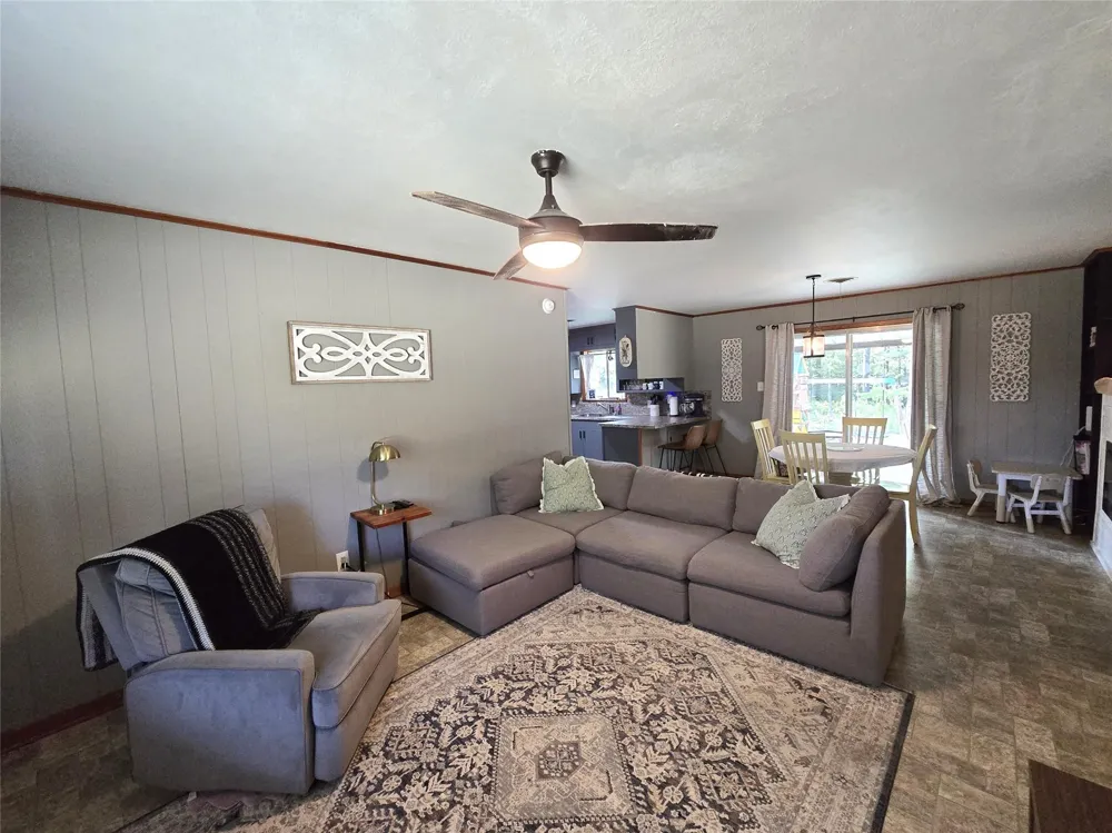 2295 Harley Golden Road Huntington, TX 75949