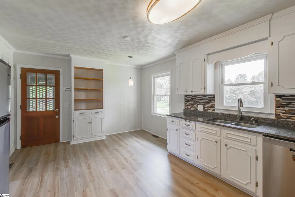 856 Neely Ferry Road Gray Court, SC 29645
