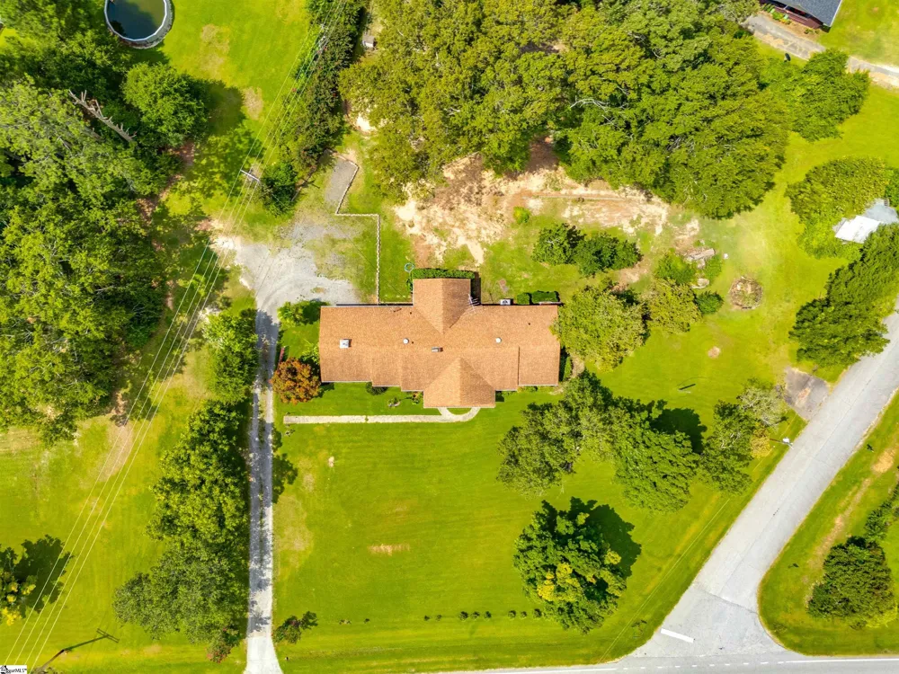 856 Neely Ferry Road Gray Court, SC 29645