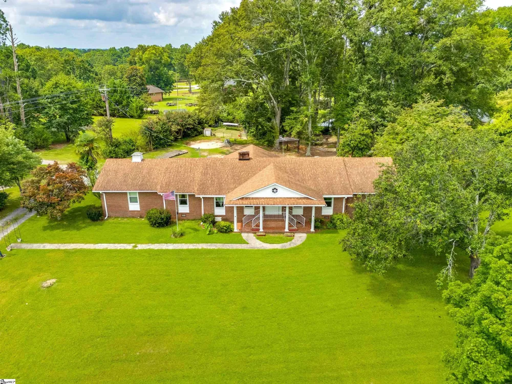 856 Neely Ferry Road Gray Court, SC 29645
