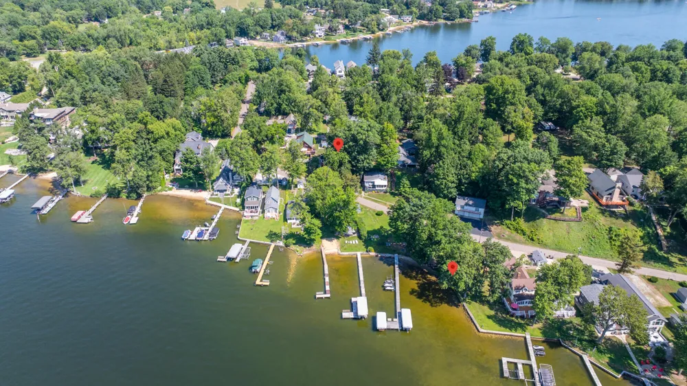 7830 Pear Coloma Charter Township, MI 49038