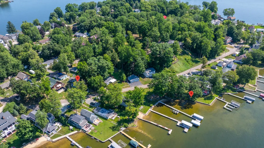 7830 Pear Coloma Charter Township, MI 49038