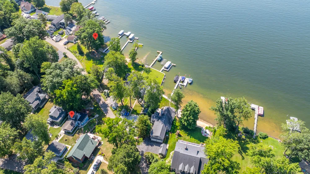 7830 Pear Coloma Charter Township, MI 49038