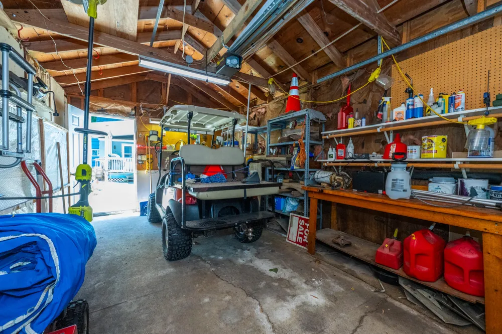 7830 Pear Coloma Charter Township, MI 49038
