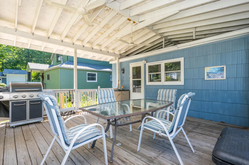 7830 Pear Coloma Charter Township, MI 49038