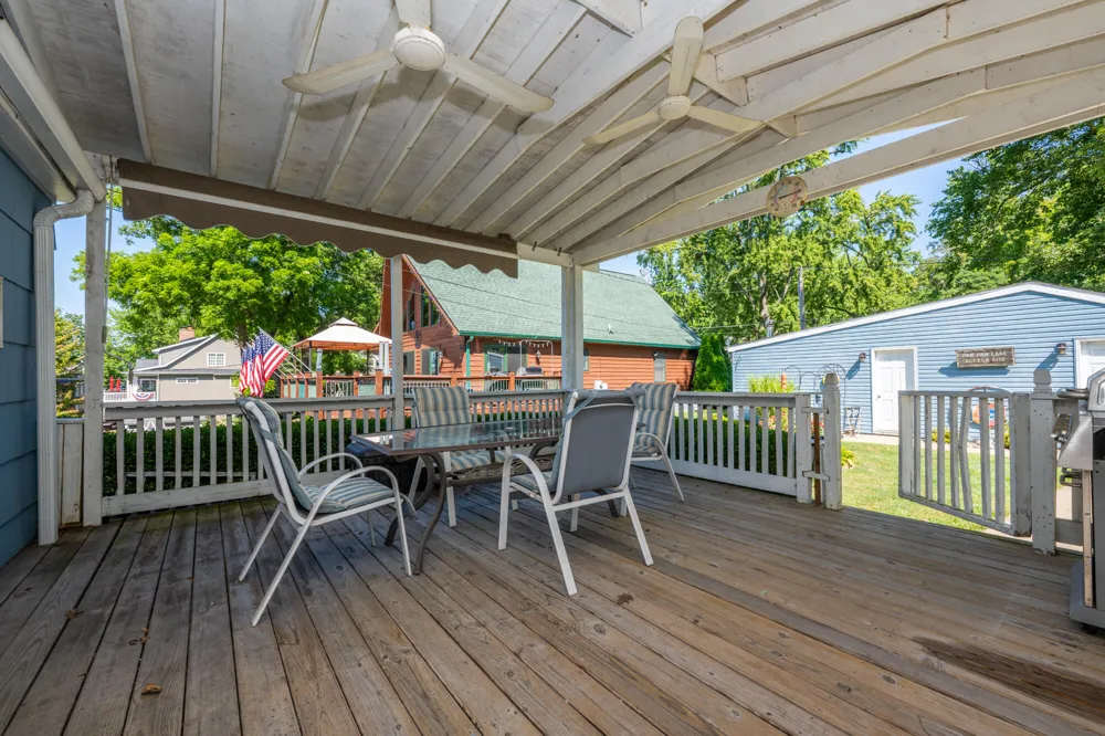 7830 Pear Coloma Charter Township, MI 49038