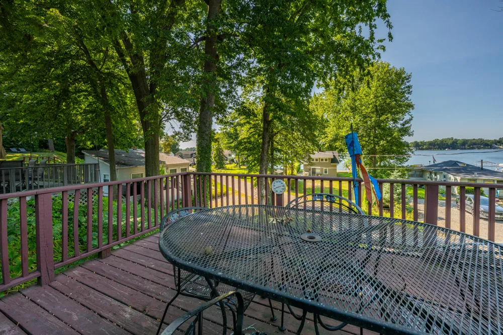 7830 Pear Coloma Charter Township, MI 49038
