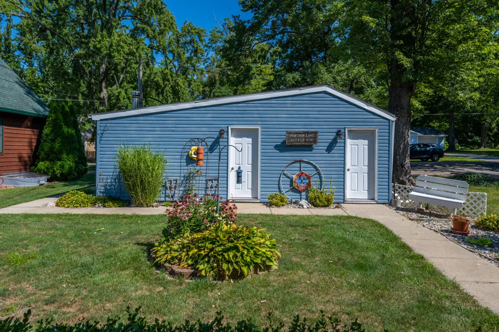 7830 Pear Coloma Charter Township, MI 49038