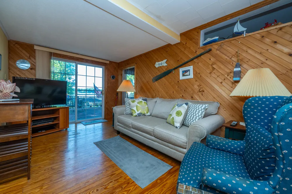 7830 Pear Coloma Charter Township, MI 49038