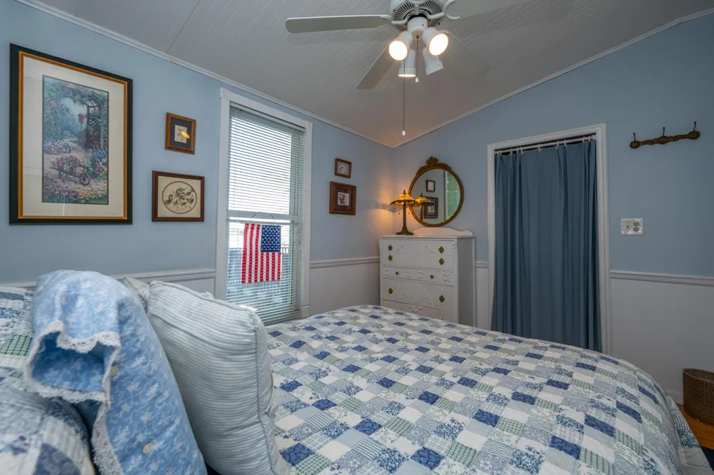 7830 Pear Coloma Charter Township, MI 49038