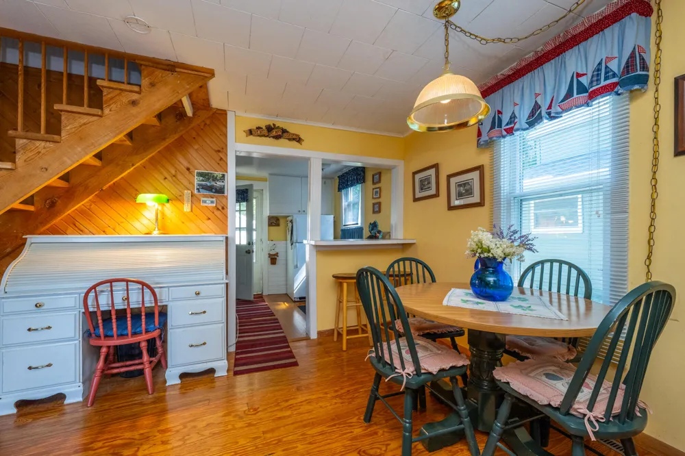 7830 Pear Coloma Charter Township, MI 49038
