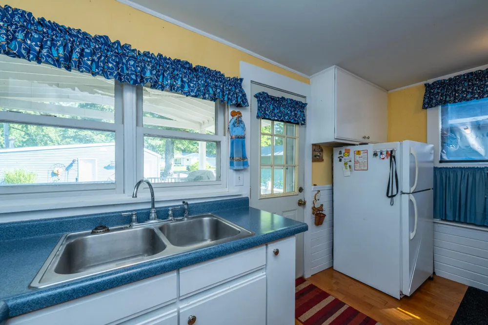 7830 Pear Coloma Charter Township, MI 49038