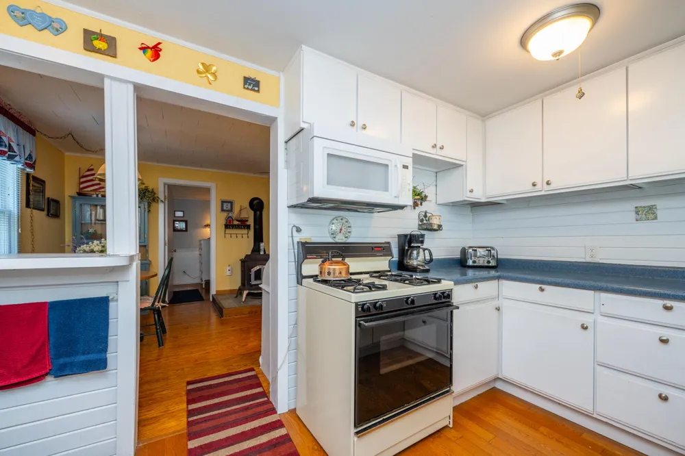 7830 Pear Coloma Charter Township, MI 49038