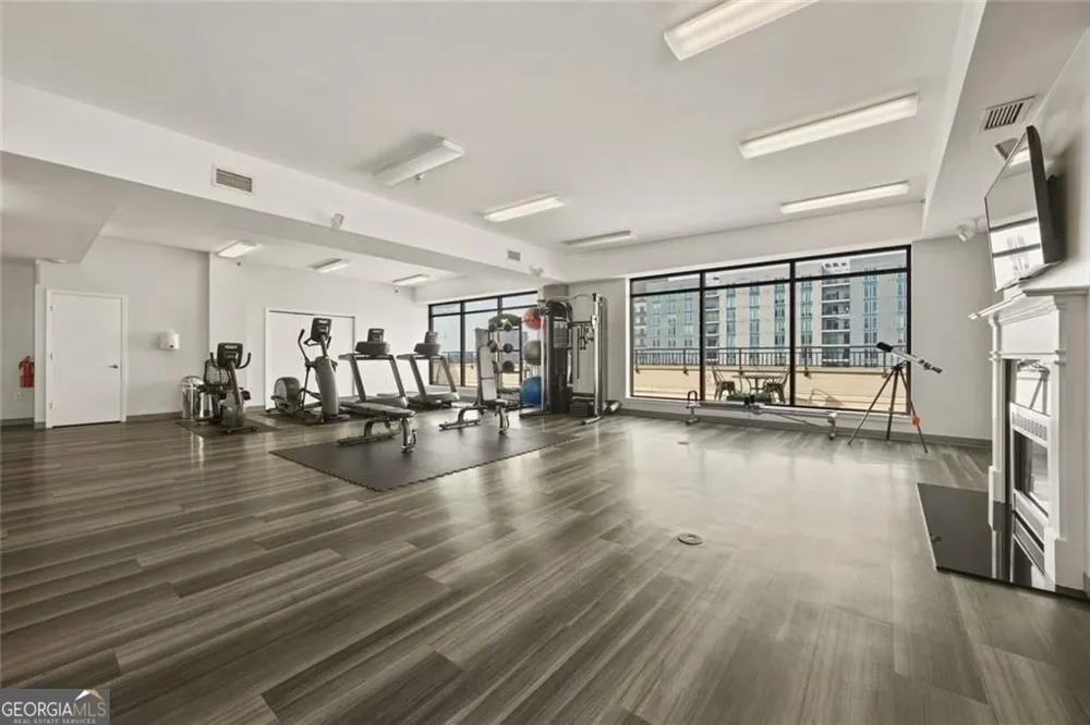 115 W Peachtree PL NW Atlanta, GA 30313