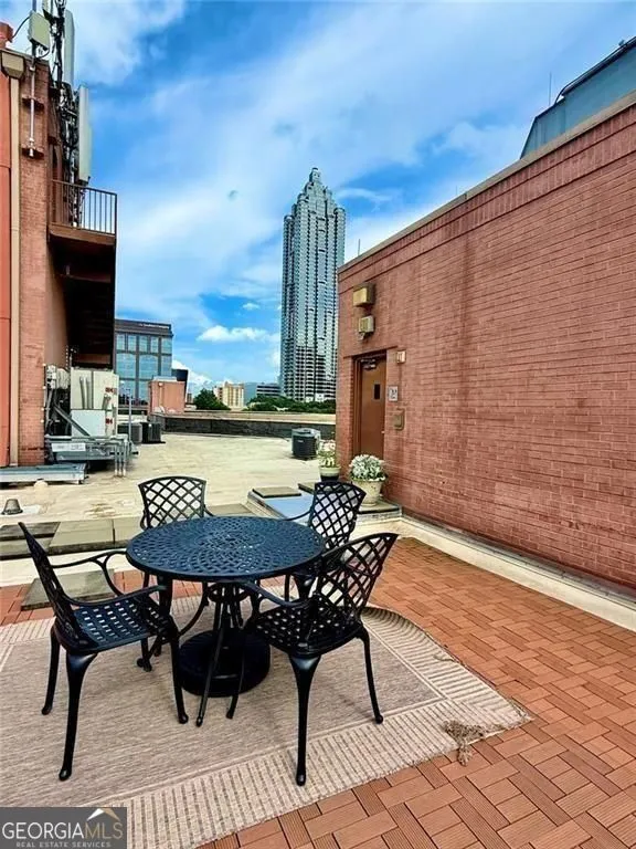 115 W Peachtree PL NW Atlanta, GA 30313