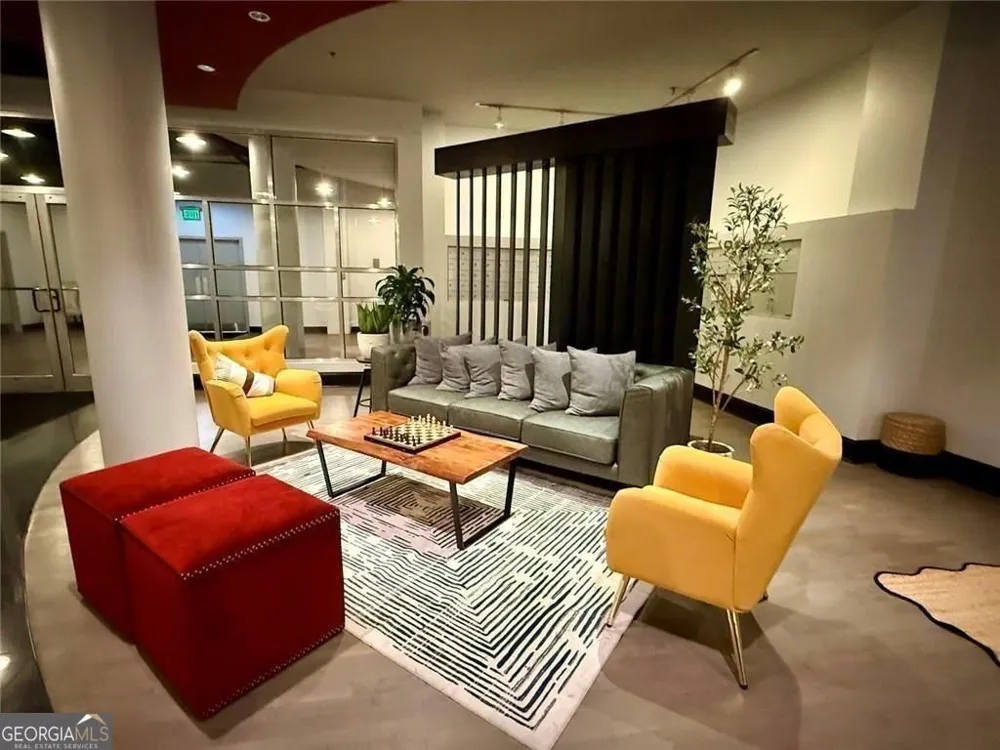 115 W Peachtree PL NW Atlanta, GA 30313