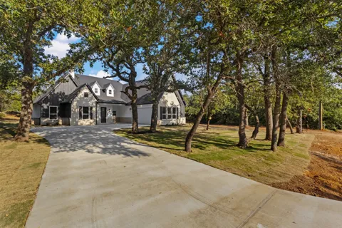 5609 Thousand Oaks Drive