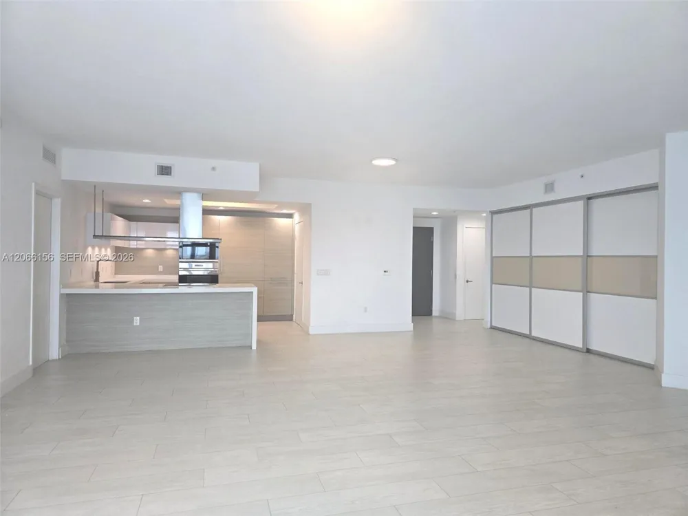 17301 Biscayne Blvd #1004 North Miami Beach, FL 33160