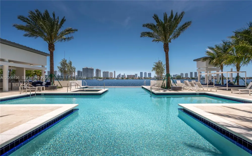 17301 Biscayne Blvd #1004 North Miami Beach, FL 33160