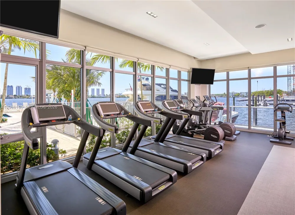 17301 Biscayne Blvd #1004 North Miami Beach, FL 33160