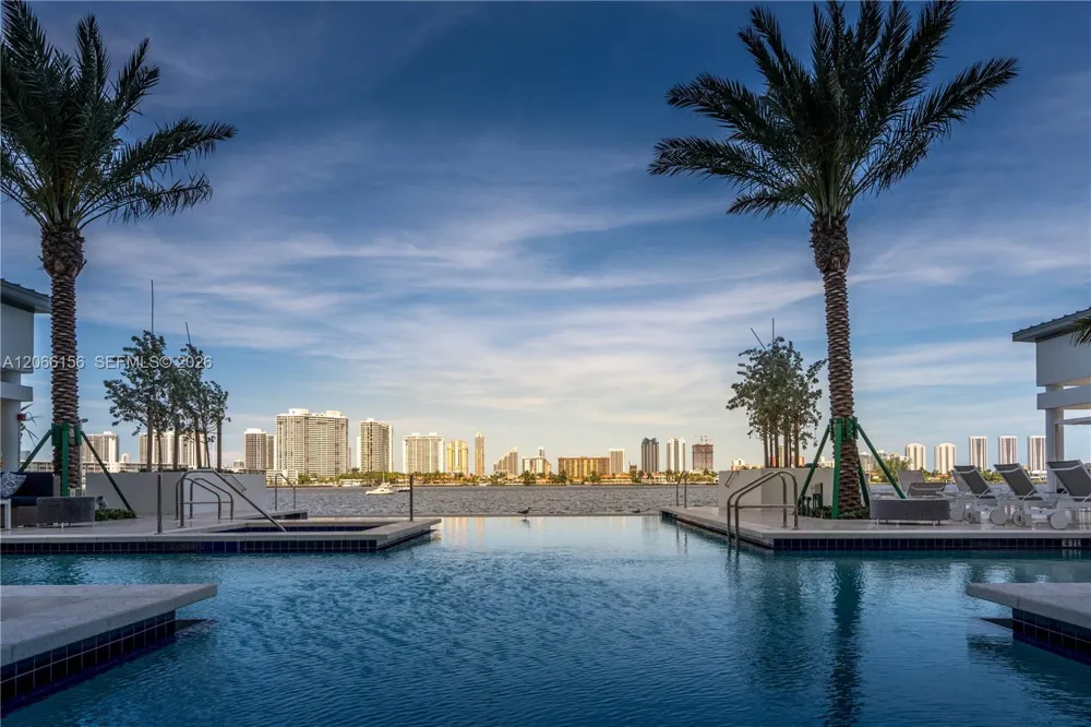 17301 Biscayne Blvd #1004 North Miami Beach, FL 33160