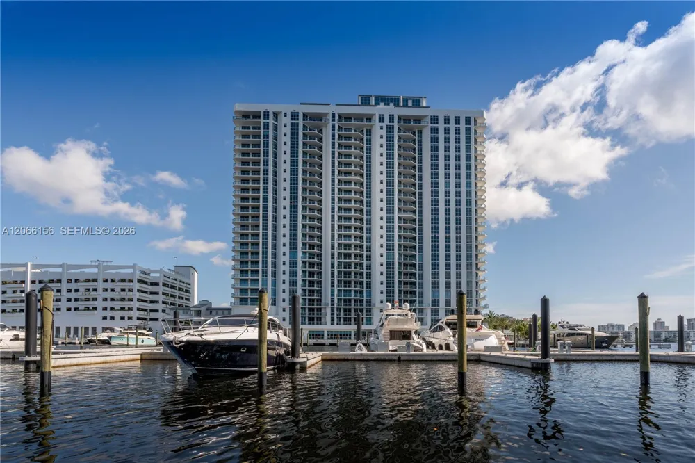 17301 Biscayne Blvd #1004 North Miami Beach, FL 33160