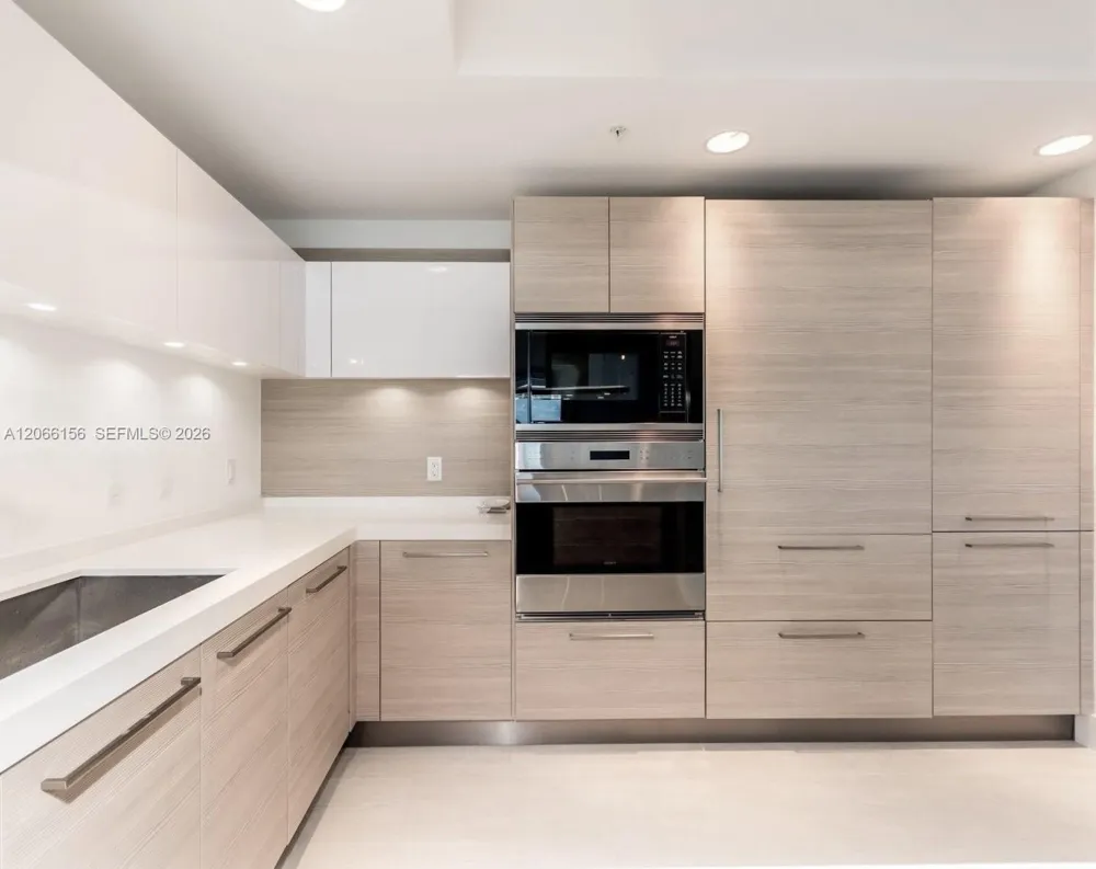 17301 Biscayne Blvd #1004 North Miami Beach, FL 33160