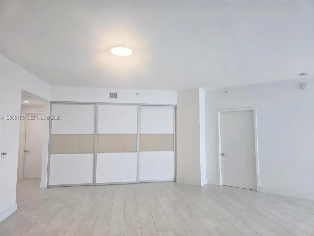 17301 Biscayne Blvd #1004 North Miami Beach, FL 33160