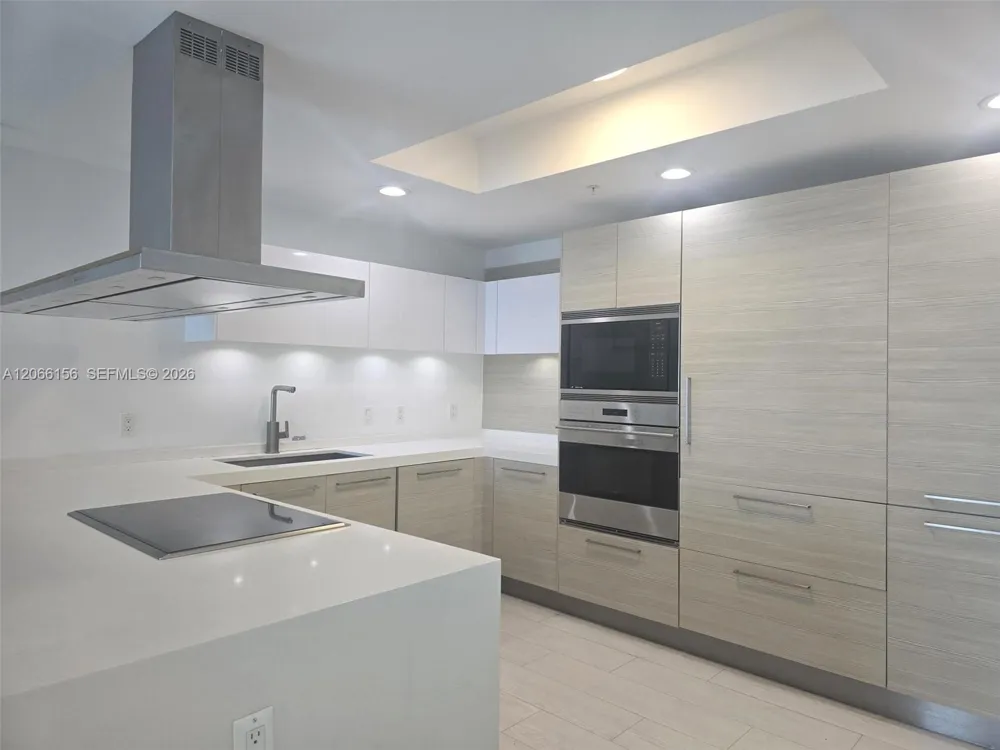 17301 Biscayne Blvd #1004 North Miami Beach, FL 33160