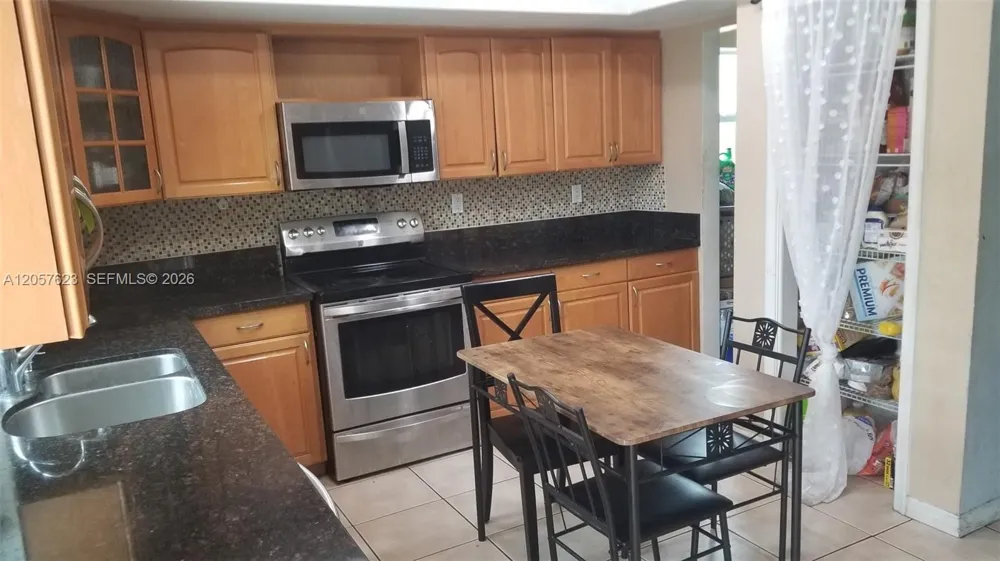 6729 Arbor Dr Miramar, FL 33023